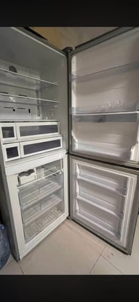 ثلاجة • بيع مستعجل • تواصل خاص