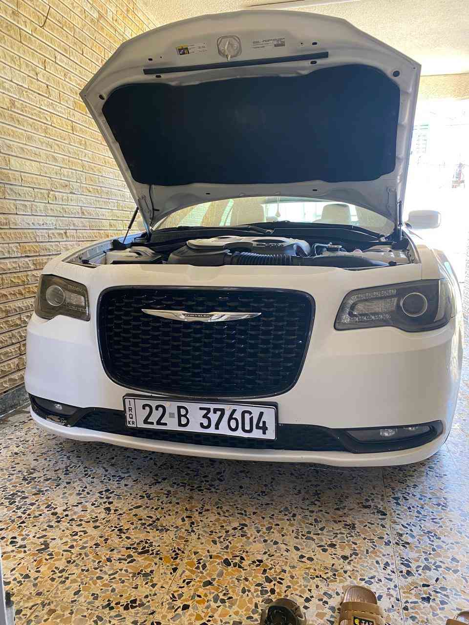 سلام عليكم 300s موديل 15 محرك 3600 سياره جديده جداً تقرير كلين بلعراق صار تبديل جاملغ امامي بدون دواخل بدون ارباك سياره فول السعر 235 مكلف بلنشر *********** مكان سياره سيديه
