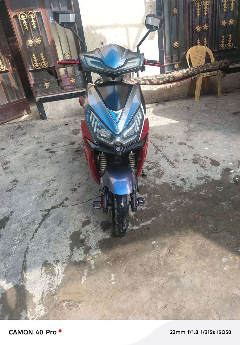 سلام عليكم دراجه شحن موديل 2025نوع ماتركس دراجه جديدة خمس بطاريات الاستفسار عن رقم *********** مكاني حي الجهاد
