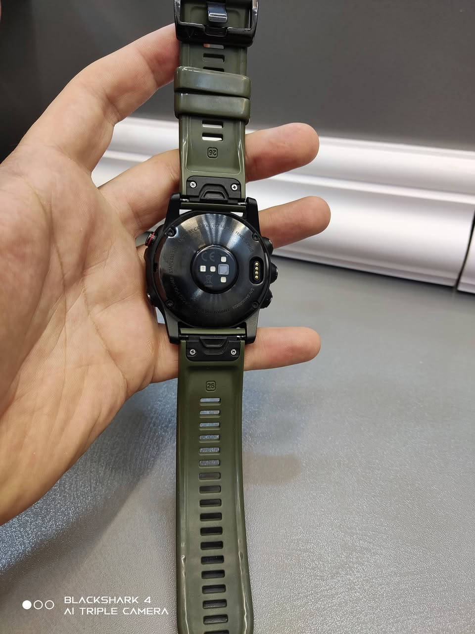 garmin fenix 5x plus
نضافة 90 💯 
حجم 51 mm 
شحن 14 يوم + كيبل شحن أصلي
تدعم خرائط العراق للاستفسار ***********
