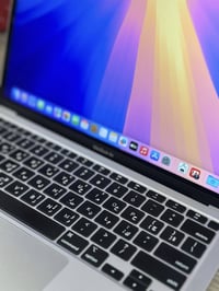Mac book air  M1 Ram16 هارد 1 تيرا مواصفات عالية  لون سلفر   السعر  95...