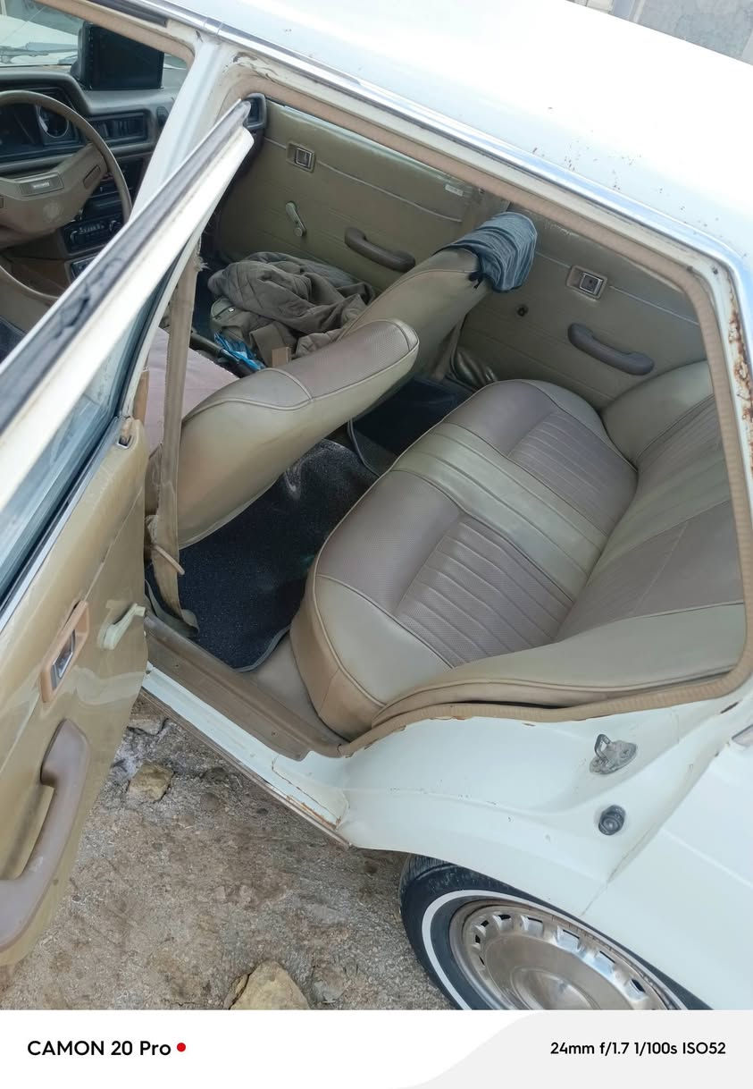 سلام عليكم
كرونا موديل ٨٠ مصبوغة احزام فقط 

تبريد تدفئة كيچات كلها شغالة وكشناتها بلادية وبيها شاشة اندورايد خمسة كير ورقم انكليزي بغداد جديد وهزة جديدة وبسمي بيها خيط تبخير رايدها ٤٢ وبيها مجال قليل 

كوت ***********
