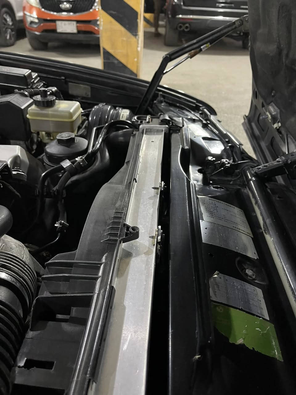 سلام عليكم
740 اصل وارد يابان
بدون ضربة وبدون خياس 
كير ومكينة وتفرعات جدد
تبريد شغال وثلج 
تخم تاير جديد 
ويل اصلي
رقم بغداد الدولي 
غرفة جديدة بلادية ممدوشمة كهرباء ميموري مساند هيتر نفخ 
مسجل بلوتوث 
دعاميات 40 حساسات بلاديات 
صدر امامي خلفي جديد
الضفاير كلهن بلاديات مملعوب بيهن وهواي تفاصيل بيها 
مكان السيارة بغداد الغزالية
السعر 89 بيها مجال بصيط 
هـ***********
