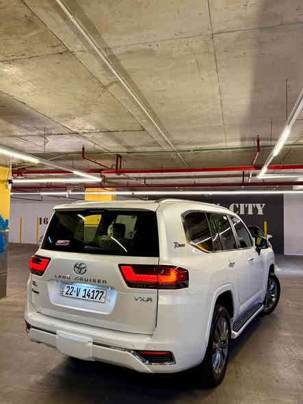 TOYOTA Land cruiser 2022 VXR Twin Turbo
     📦46,000 km   
🔻ارخص سعر بكل العراق
(توین توربوو) VXR 
سعر 748$
☎️***********

‏‎سنة الصنع:2022
‏‎ضمان شركة جيهـان
كل غراض بلادي موجود
٥ كاميرا 
ماشييه 46 الف  كم 
‏‎المواصفات :
- محرك 6 سلندر 3.5L توربوو
‏‎- فتحة سقف ( سلايد ) 
-٣ شاشات 
- شاشات ترفيه خلفية
‏‎- مقاعد جلد 
‏‎- مقاعد كهربائية 
- مقاعد امامية تبريد 
- ⁠تبريد وتدفئة امامي خلفي 
‏‎- بصمة الابواب 
‏‎- صندوق كهربائي
‏‎- مصابيح LED و زينون
-7 راكب 
-شحن واير ليس 
-حساس امامي خلفي 
‏‎- حجم العجلات 20 inch 
مكفول كفاله عام كلشي مابيها بل باكيت

مكفولة كفالة عامة من الدعامية إلى الدعامية
‏‎ بدون صبخ .بدون بارد  ،بدون رصعات ،بدون حتى شخط
‏‎دعاميات هم بدون صبغ ،رمل مابي ،لحية بدون صبخ ..بقية كلها بشرط

محرك كير بشرط مامفتوح
‏‎سيارة حيل نظيفة كلشي عل بلاد لوك
‏‎سنوية زنكة كلشي جديد مدفوع لـ2029
‏‎باسمي السنوية بشرط تحويل و خرامة 
‏‎سيارة مابيـها دينار مصرف كامل من كل نواحي
رقم شيمالي 

نفسي يوم /تحويل و وكالة حاظر 
مكانك /داخل سليماني

☎️*********** السليمانية
