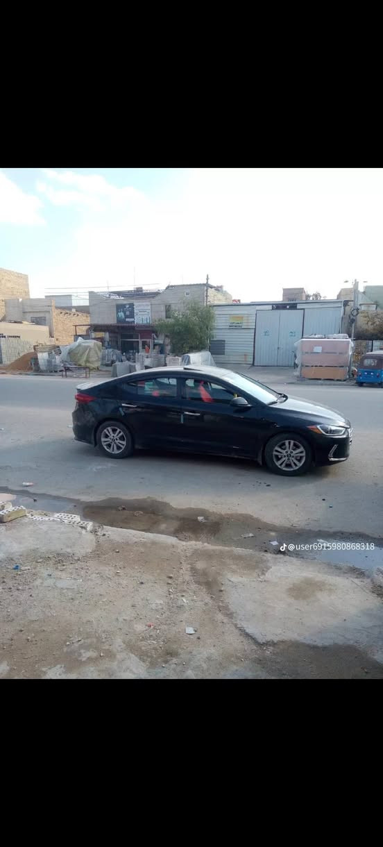 السلام عليكم النترا موديل ٢٠١٧ مكينه ٢٠٠٠ تبريد ثلج كير ومكينه مكفولات تخم تاير جديد بصمه فتحه كشن كهرباء تحكم ستيرن شاشه كبيره رادار فول عدا الجلد وارد امريكي بيها رشات صبغ بدون داخل ابيع حزام رقم سليمانيه بسمي سنويه ٢٠٣٠  السعر ٩٥ وبيها مجال اتصل ***********
