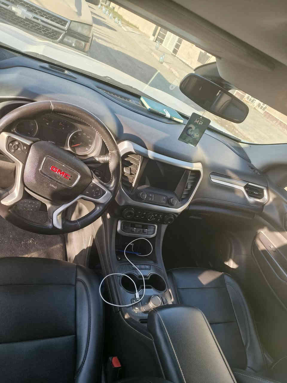 السلام عليكم
للبيع جي ام سي اكاديا موديل 2021 فول مواصفات دينلي وبسعر 226 وبيها مجال 🔥 

المواصفات 

بصمه

فتحتين

اربع ابواب بصمه

جنطه كهربائيّ 

كير دكم 

تحكم ستيرن 

سبعه راكب كشنات ملكي منفصل

3 قطع تبريد  

تحكم ب الكشنات 

رادار امامي و خلفي 

اشاير ب المري

اوتو ستوب 

هاند بريك دكمه 

هزاز كشن للتحذير من الاصتدام 

والسياره بعد بيها  كومه مواصفات 🔥

رقم السياره اربيل باسمي

حجم المحرك/ اربعه سلندر 2000 تيربو 🔥✈️

حادث السياره/ تبديل و صبغ  البنيد والجاملغ وباب السايق

عنون السياره/ بغداد 
للاستفسار اكثر راسل الرقم واتساب ***********
