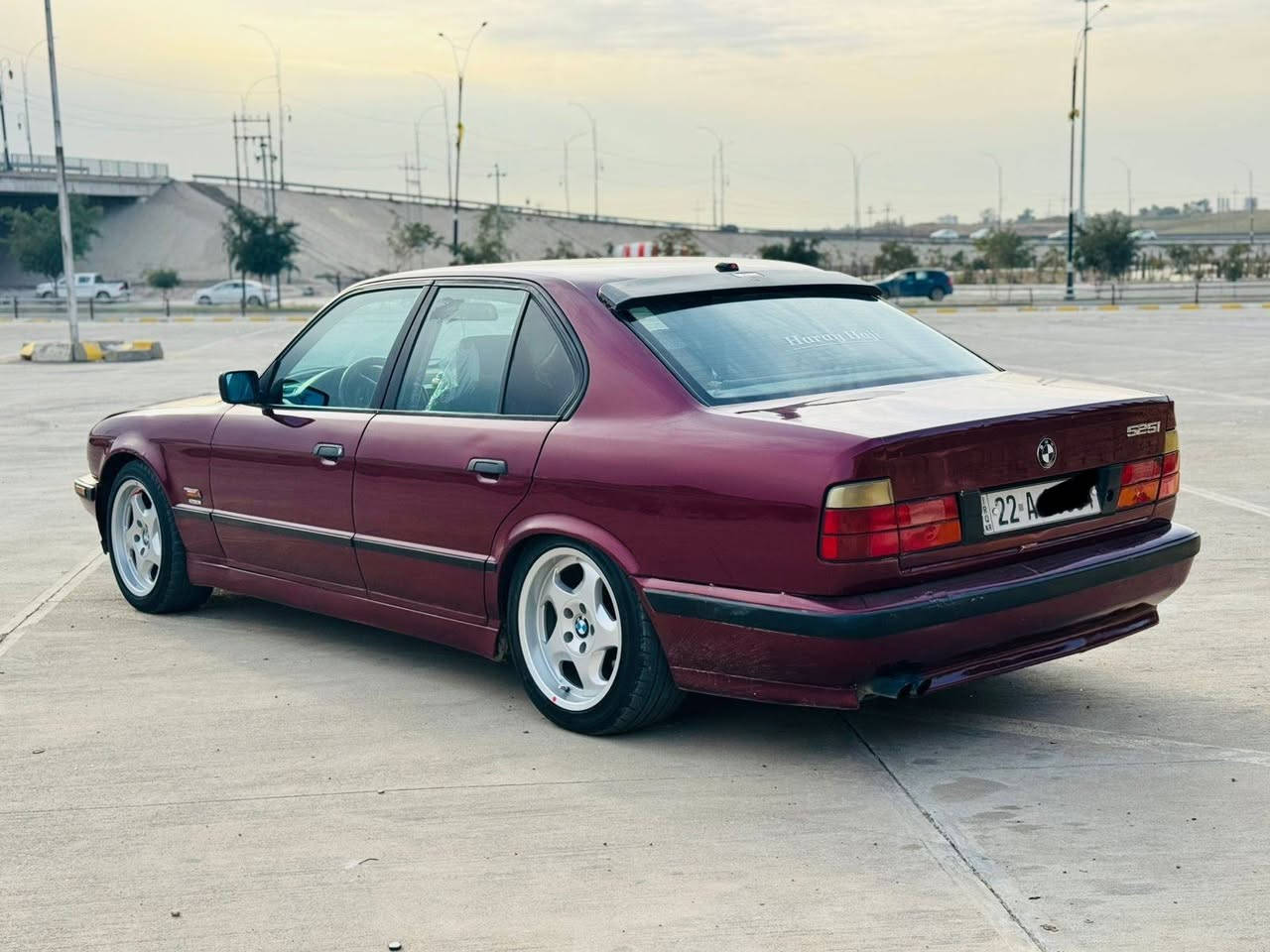 بسم الله الرحمان الرحيم BMW  محرك 525 بلادي كير اتومتيك موديل 1992مواصفات فول فول سلايت ايبيس قفل مركزي زينون كشنات كهربائية تبريد مركزي استري كهربائية داخل صاج كير محرك صدر تايرات كهربائية تبريد شرط سنوي جديد رقم دولي اخوان شراي خابر تدلل عنوان كركوك.  ***********.  ***********.
