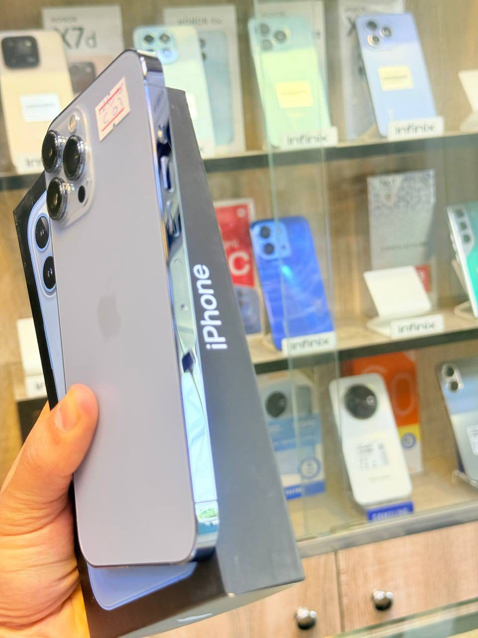 أيفون13 برو ماكس ذاكره 256 بطاريه 85 اعتبره فاتحه بيدك من كارتونه مع ضمان5ايام نضافه 100‎%‎ كامل ملحقاته  وتر بروف عل حاسبه كله نورمل بي رساله قطعه اصليه من ابل ومتوفر اقصاد رافدين منصه
 مكاني بغداد البياع شارع 13 مركز الريس للموبايل
السعر 650 الف 

***********
