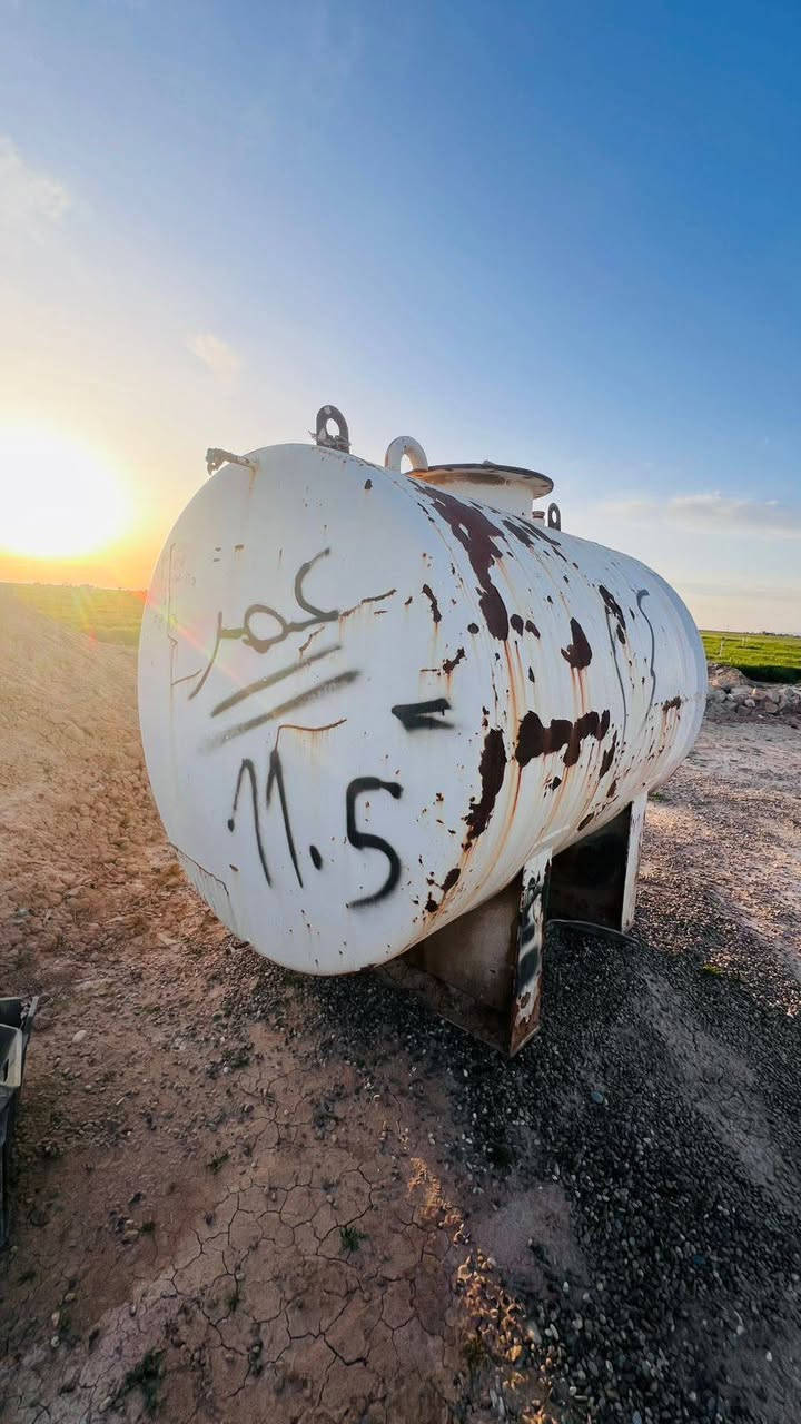 سلام عليكم للبيع خزان 
6 ملم 
سعة 5000 لتر 
السعر مليون وبي مجال الاستفسار الاتصال ع الرقم ‏‪***********‬‏ ناحيه العلم
