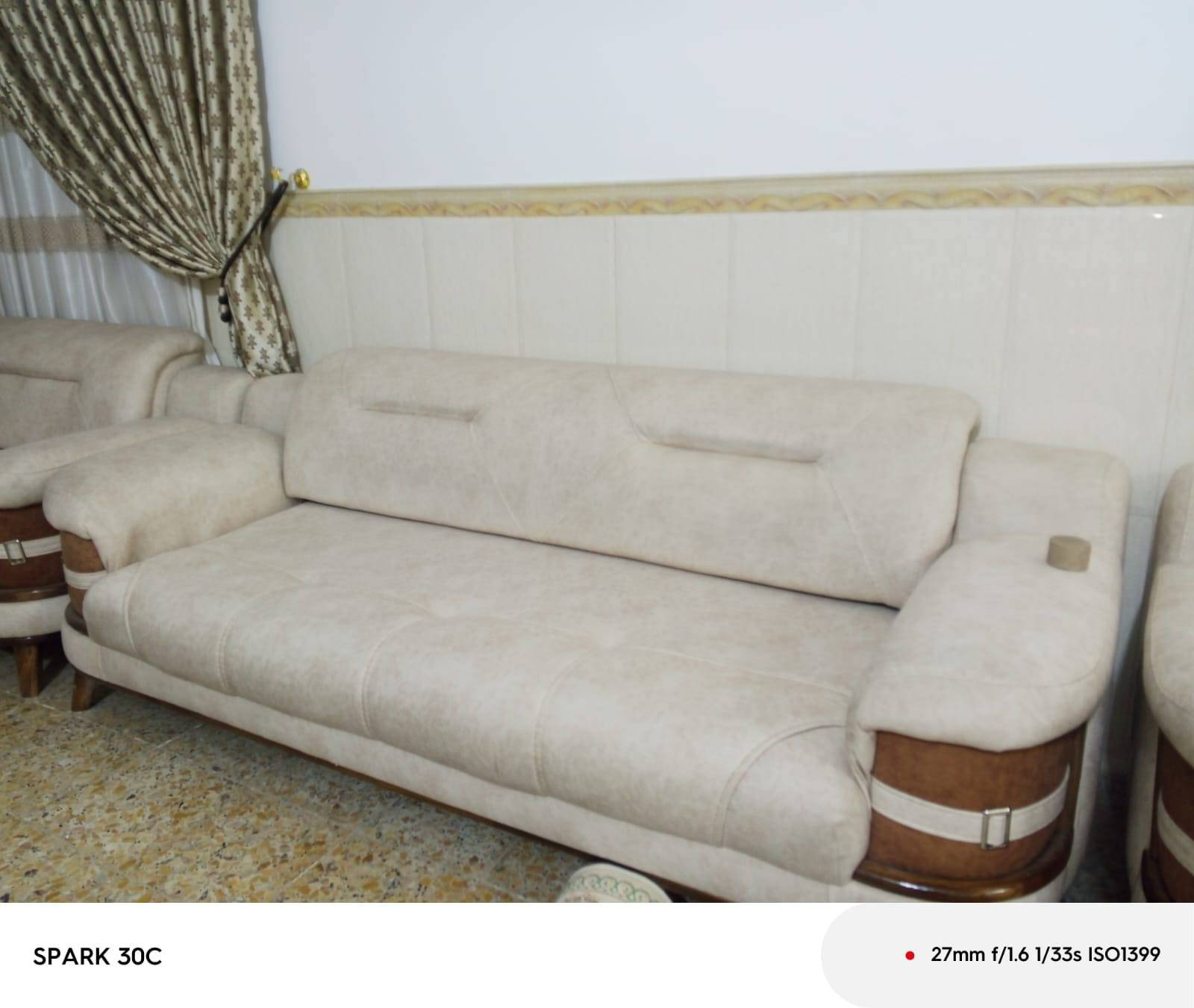 تخم عشر نفرات نظيف جدا 
سعره 900
***********
