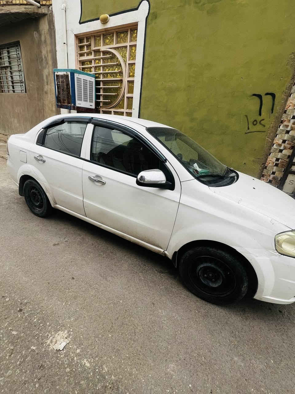 سلام عليكم افيو موديل 2009 وارد كوري دواخل اسود 
محرك مفتوح 1400 للبيع السعر 65 وبيها مجال 
سياره بيها صبغ اقل من الحزام مكفوله من الضربه الداخليه 
محرك نظيف كيرها مابي اي مشكله تبريد شغال حدادية وسط 
مكاني نجف مقابل قرية الغدير 
للتواصل *********** موجود فيس وواتساب
