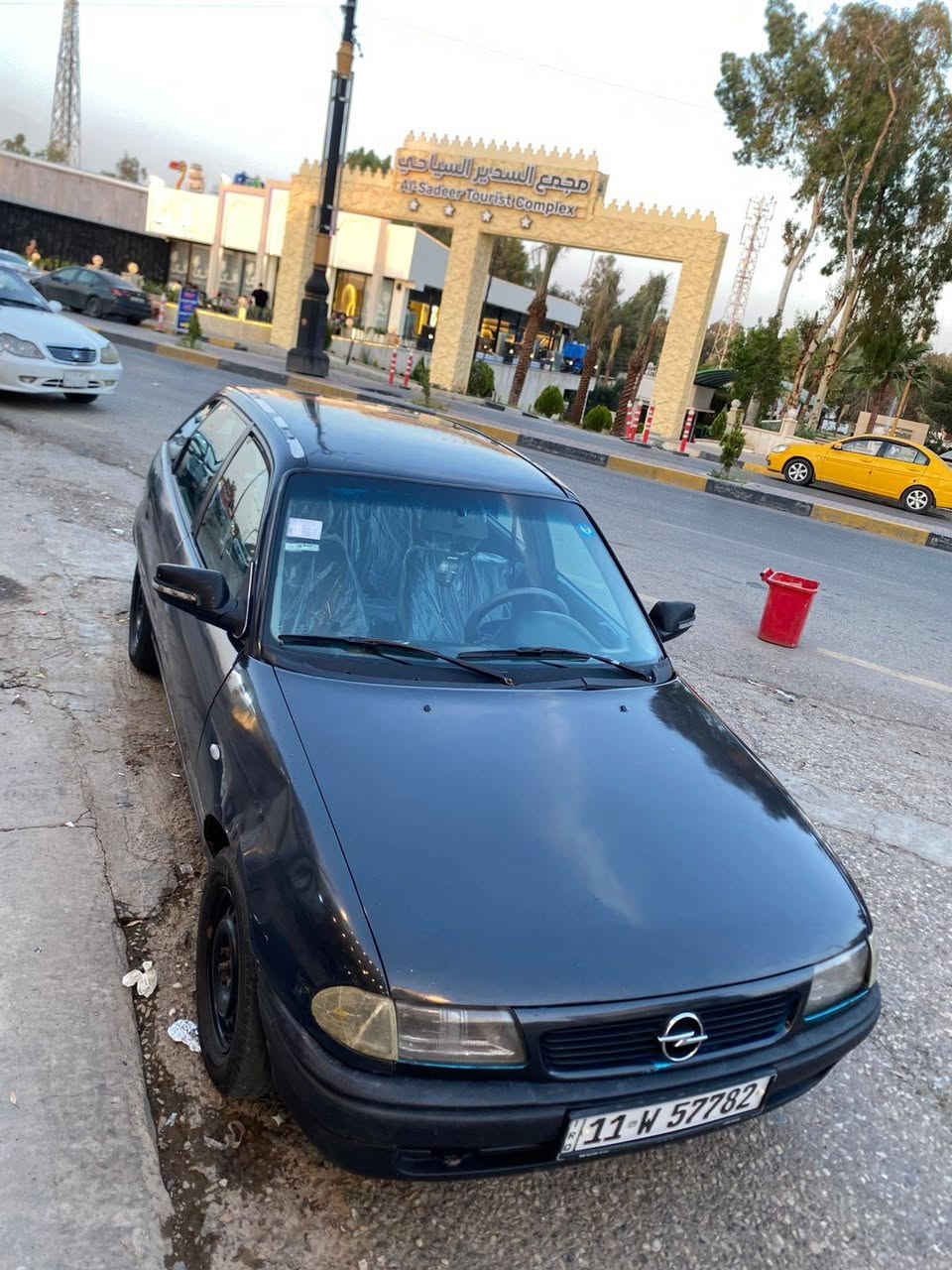 السلام عليكم
اوبل استرا موديل 1995
رقم انكليزي هزة بعد ما صاقطة 
سنوية لل29 كبل تحويل 
محرك 20 بي نفخ 
***********
السعر 37
