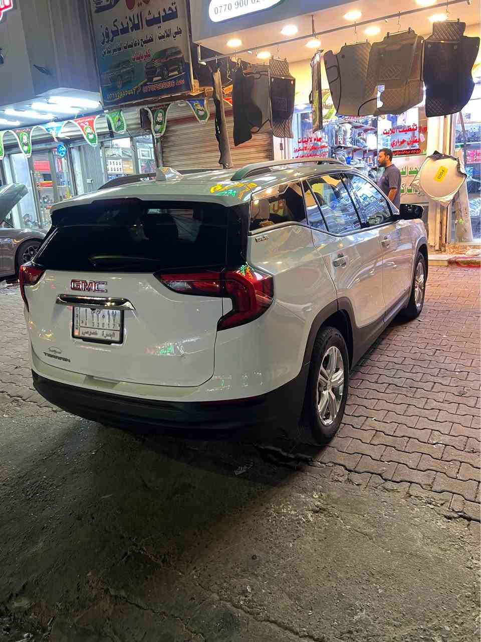 GMC 
تيران2019 وارد  امريكي حادث صطحي بدون ايرباك صبغ بس بنيد بدون ايرباك السيارة مواصفات Sle طخم تاير جديد  تحويل ثاني يوم 
مكاني بصرة رقمي *********** شراي يتصل فقط 
سعرها 160 وبيها مجال قليل البصرة, العراق
