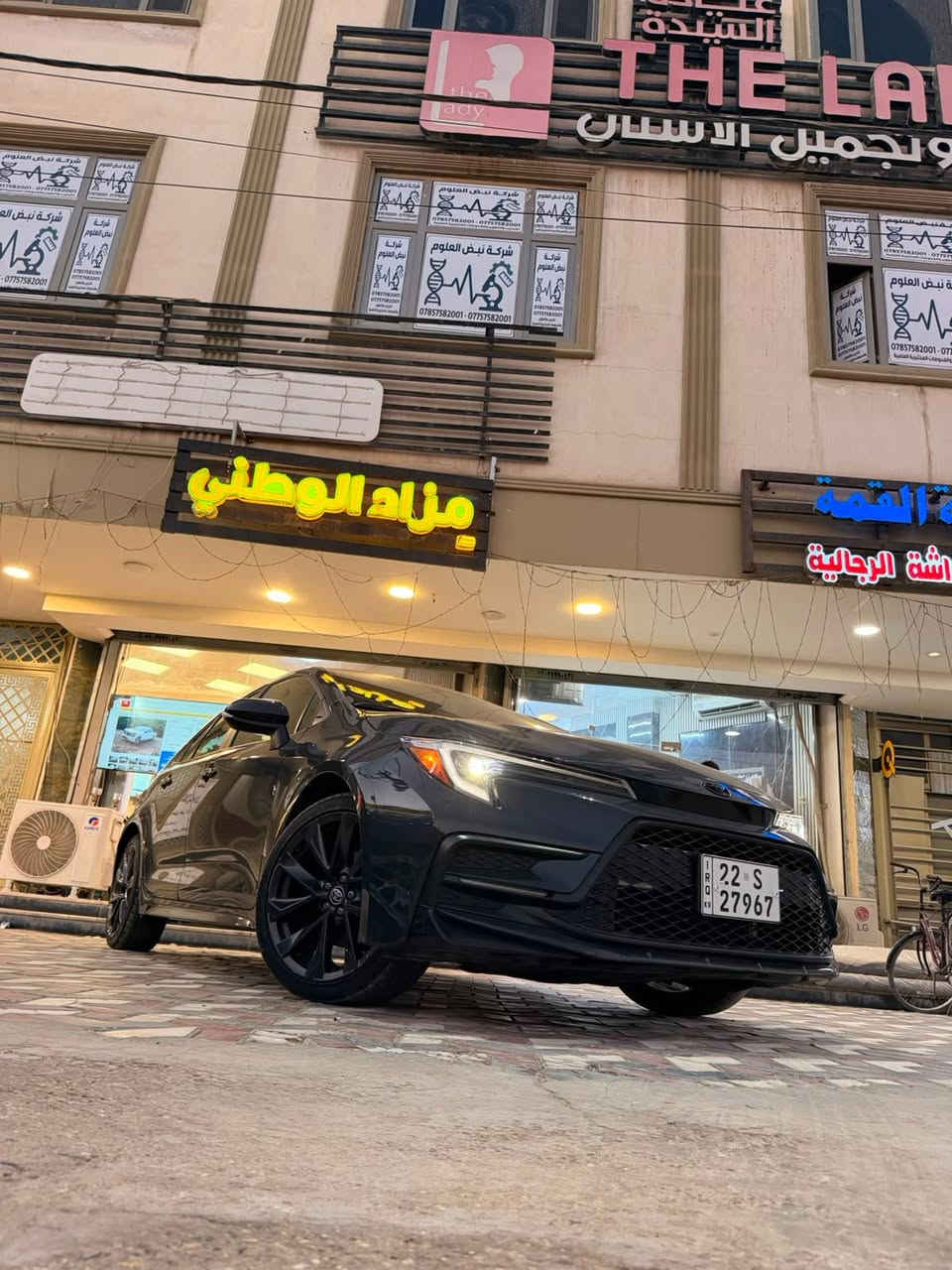 � للبيع | Toyota Corolla SE 2025 🚗
🎨الون اسمنتي مميز

✨ الفئة: SE
📍 العنوان: الدورة
❌ بدون إيربگ

أبرز المواصفات:
✅ محرك 2.0 لتر Dynamic Force
✅ ناقل حركة CVT مع 10 سرعات وهمية
✅ نظام تشغيل ذكي (Smart Key) مع زر تشغيل
✅رادار جانبي 
✅رادار امامي
✅ شاشة لمس 8 إنج مع دعم Apple CarPlay و**Android Auto**
✅ كاميرا خلفية
✅ جنوط رياضية ألمنيوم 18 إنج
✅ مصابيح LED أمامية وخلفية
✅ مثبت سرعة
✅ مكيف أوتوماتيك
✅ مقاعد رياضية بتطعيمات قماش
✅ مقود جلد متعدد الوظائف
✅ شاحن USB Type-C
✅ نظام فرامل ABS مع توزيع إلكتروني EBD
✅ نظام الثبات الإلكتروني VSC
✅ نظام مراقبة ضغط الإطارات TPMS

💥صبغ جاملغ ايسر مع ربع بنيد صبغ
🤐ماشيه 6000mil

📞 للتواصل: ***********

📍 العنوان: الدورة

ملاحظة: السيارة بدون إيربگ،

