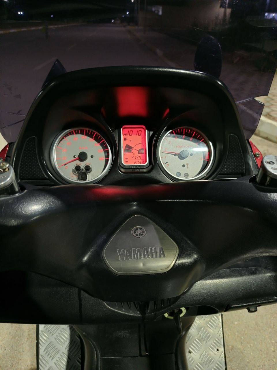 سلام عليكم تي ماكس 2008للبيع كفالة عامه سويج واحد مري 2011 
مابيها اي نقص دراجه انضف من الصور الاستفسار ***********
مكاني واسط الزبيديه
