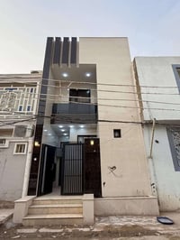 ‏‎‏‎دار  للبيع   في حي الجامعة  مساحة ١٠٠ م  شارع ١٠ موقع ممتاز  ٣ غرف...