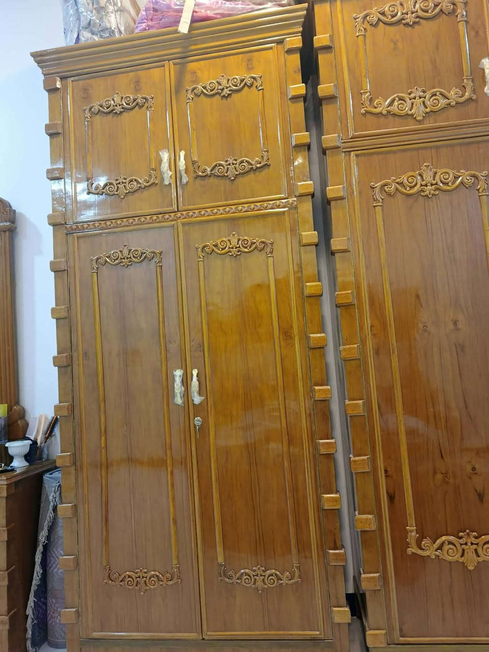 غرفة للبيع السعر مليون للاستفسار واتساب***********
