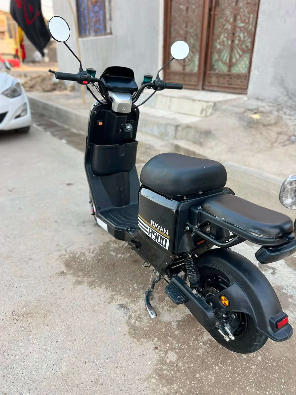 لسلام عليكم دراجه شحن R900 مديل 2025شركه ريان معروفه بل سوك كهربائيات كلها شغاله بطاريات5 دبل كبار مواصفاتها معروفه شكلها شكل آر 11 شاشه دجطل تعرض عطل ونسبه شحن وكيلو متر تمشي بي اشاير حاجب لكزز يمنه ويسره وبيها رباعيه دراجه ثلاث سرع سرعه حقيقيه بل مشي بل عداد 65 لايت عالي ناصيً مع سكن بريكات هيدروليك دهن وره وكدام دبلات وره جوبلس تتحمل وزن فوك 120كيلوً والامامي غاز تايرات جدد مال شركه جوبلس دراجه جديده كل نقص مابيها مامتعوبه ماشيه 495متر السعر 475بيها مجال والشراي بس خير ويدلل مكاني ناصريه مركز الرقم ***********
