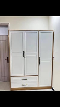 كنتور ٣ باب • عرض ١٫٥م • ارتفاع ٢م