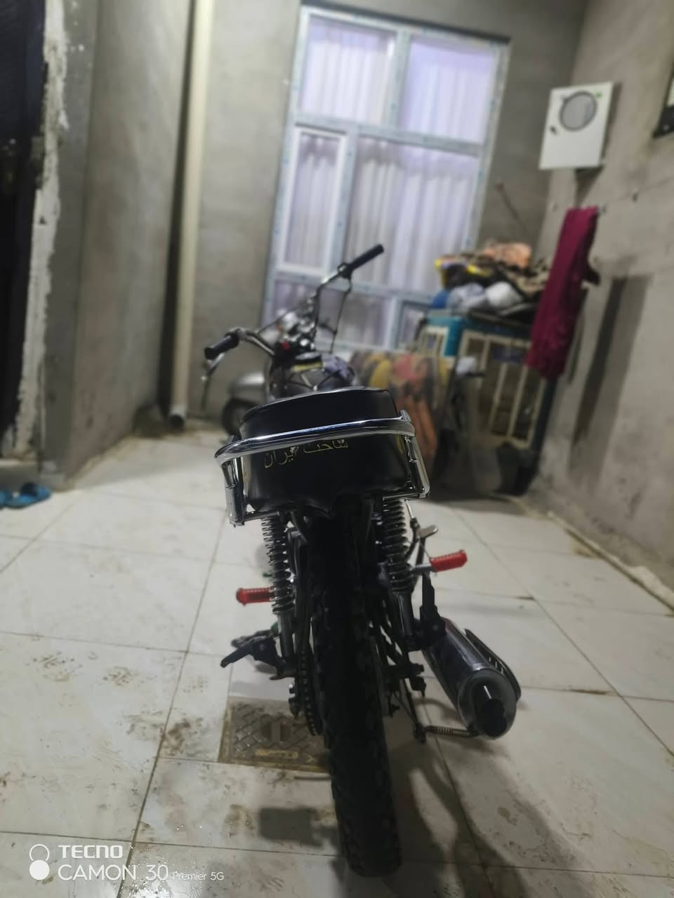 سلام عليكم للبيع ايراني. تايكر. دراجه حيل نضيفه جسم تعمير كامل.  مكينه لاصرف ولا بخار بشرط عقل
بلادي صالنصه رياضي كشن جديد تخم  تاير نضيف دراجه حيل نضيفه سعرها 275 وبيها مجال الطيبين مكاني كركوك***********
