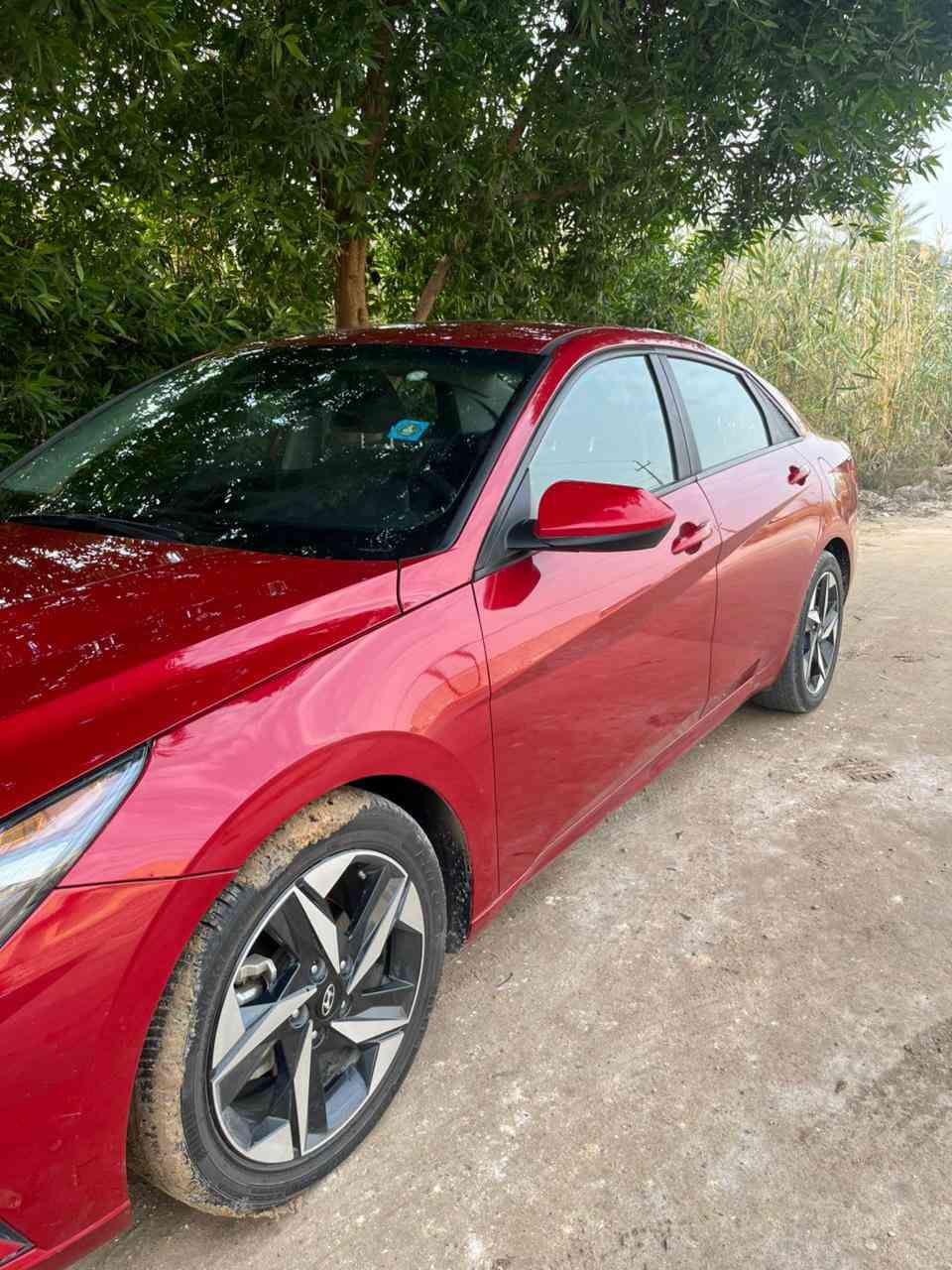 السلام عليكم للبيع فقط النترا موديل2023 وارد امريكي بدون حادث تخريب جامة امامية وخلفية تبديل السيارة بدون ايرباك ليبل واحد بدون تبديل تعتبر كلين وهنا صار بيه صبغ باب السايق والباب الخلفي اثر طخه دراجة  فول مواصفات ما عدا الفتحة مكينة 2000 دوش المرغوب مكفولة كير حدادية مكينة تبريد رقم كربلاء تحويل مباشر بسمك هزه مصاقطه المكان كربلاء للاستفسار 
***********
