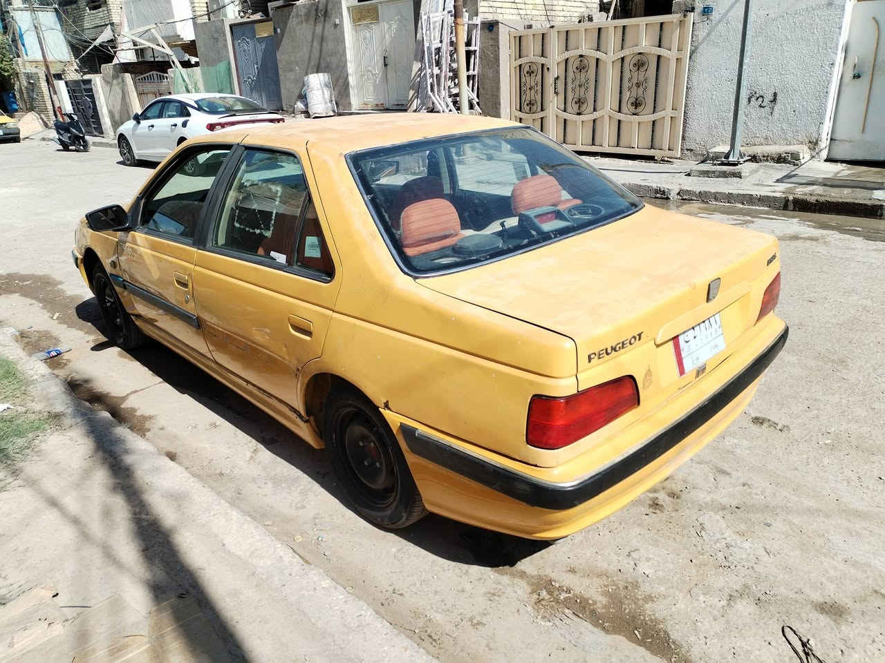 بيجو بارص 2015
مكينة و كير مكفولات كشرها نضيف بيها ضربة بالجاملع البصف السايق و تحتاج تبريد و صدر 
مكاني بغداد الزعفرانية 
***********
السعر 30
