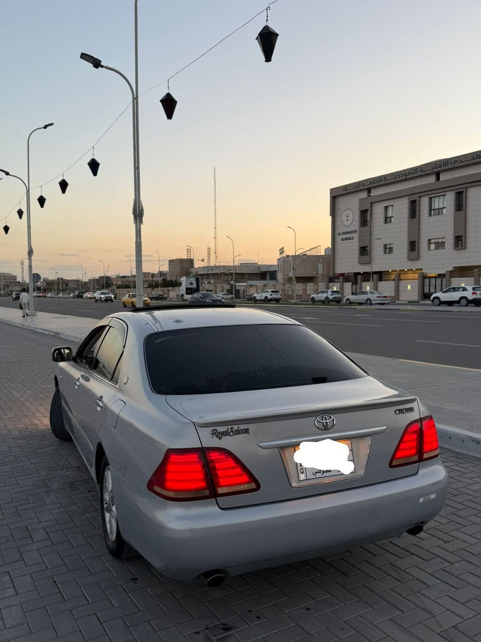 سلام عليكم 
شاهينه 2005 قرار 102 مفحوصه بيها هزه 
واصله للكمرك فول موصفات جاهزه من كل نواحي فول مواصفات بصمه شاشه كامره حساسات كشنات كهرباء محرك كير كفاله 
السعر 75$ العنوان البصره 📍
الهاتف***********
