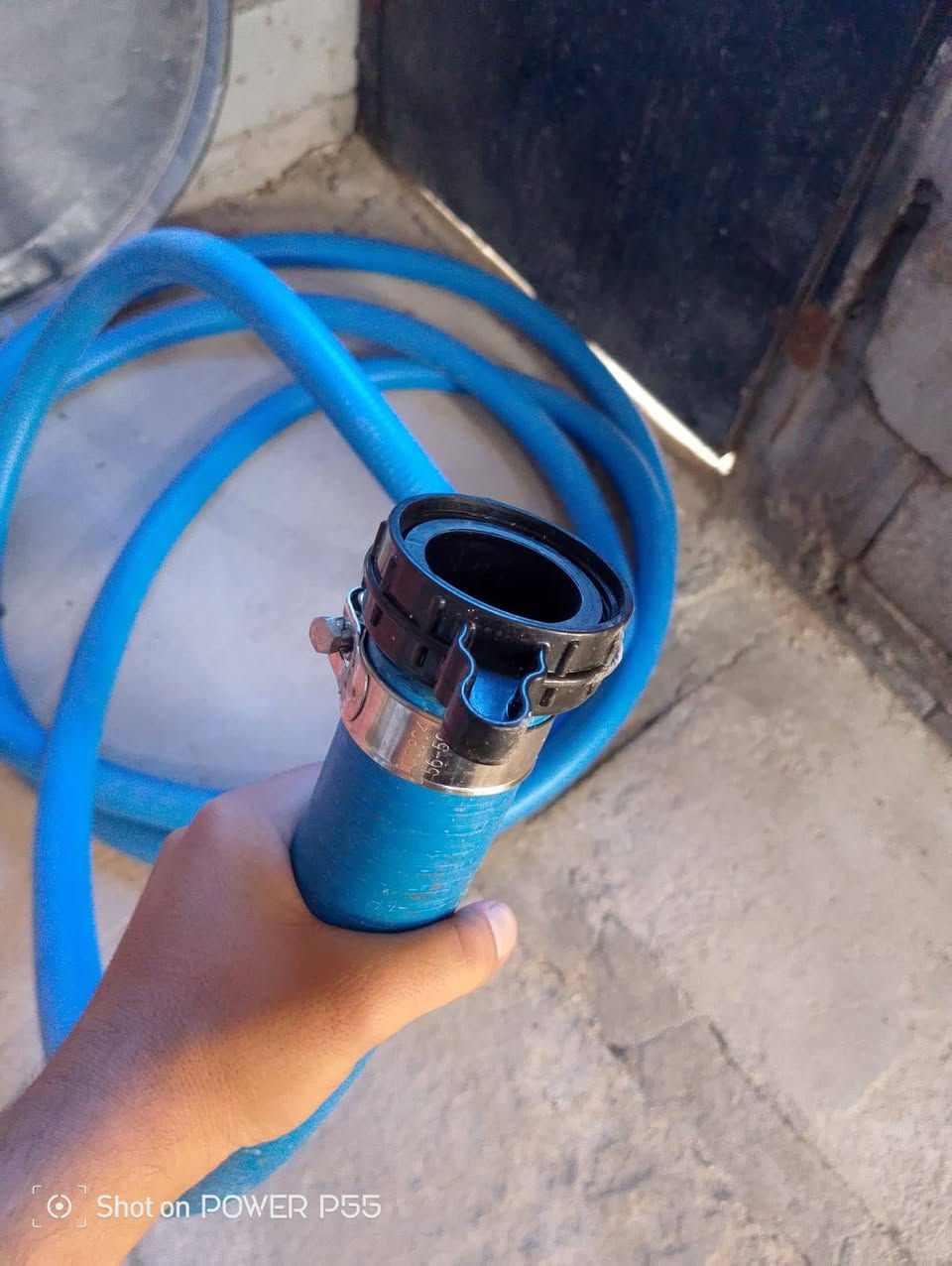 روبن ويا هوز 15 متر جديد قبل يومين اخذته بعده بكارتونه سعر 150 ألف قفل بدون مداهر الشراي يراسلني مكاني البصره ابو الخصيب شارع الوسطي ‎***********
