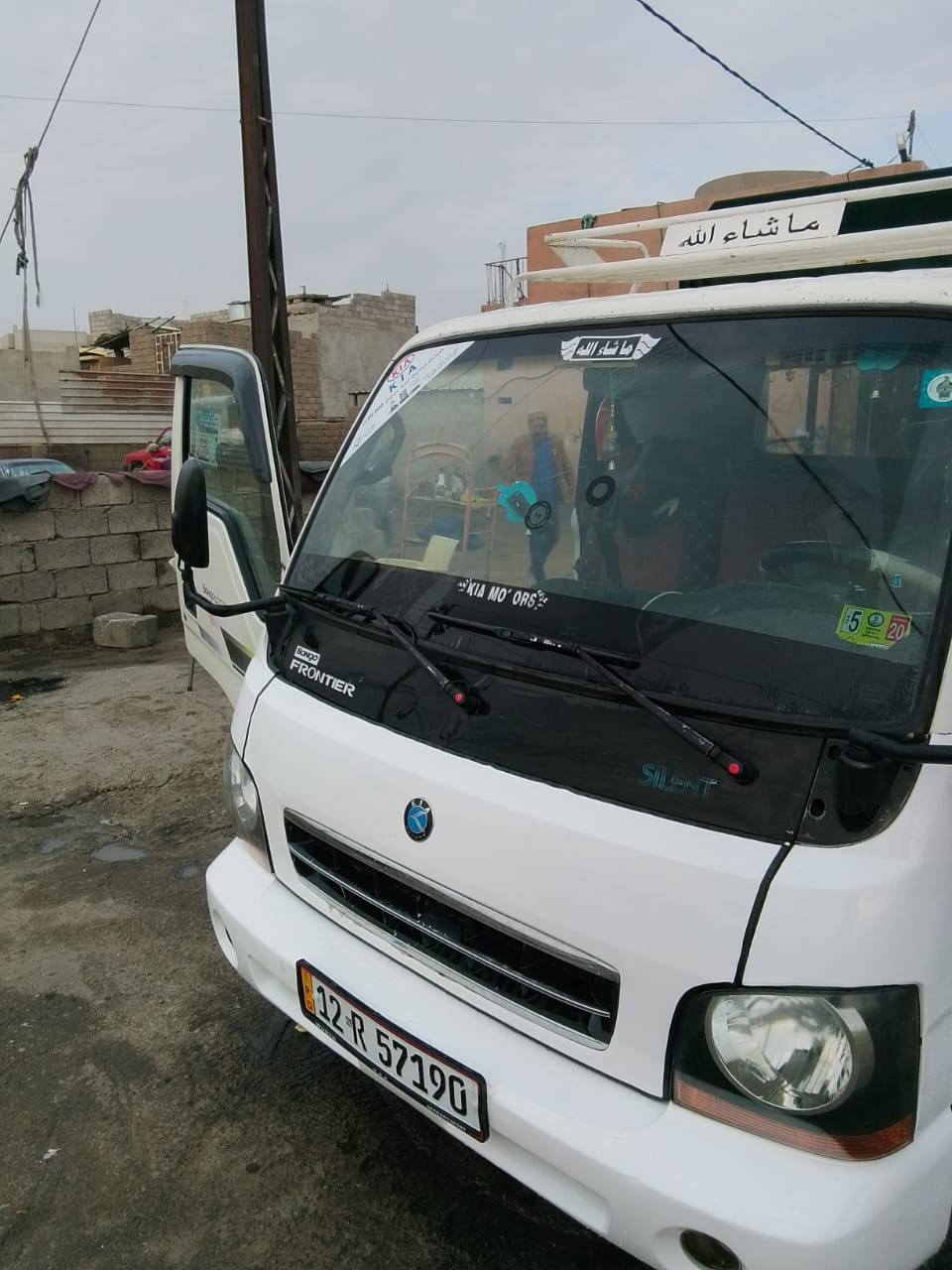 موديل 2001 مكانها داخل ((الموصل)) 73بيها مجال
سبعه چنگال قماره وربع
سنويه ورقم دولي جدد شرط التحويل 
قطره صبغ مابيها 
مكينه معمره رايمن 
باتري جديد تخم تاير جديد 
كهربائيات كلها شغاله شرط 
نشرات سياره مال جناي جاهزه 
سعرها 73$ وبيها مجال للطيبين
ماعجبك المنشور لاتعلق اعبره ورحم الله والديك
تواصل *********** 
***********
