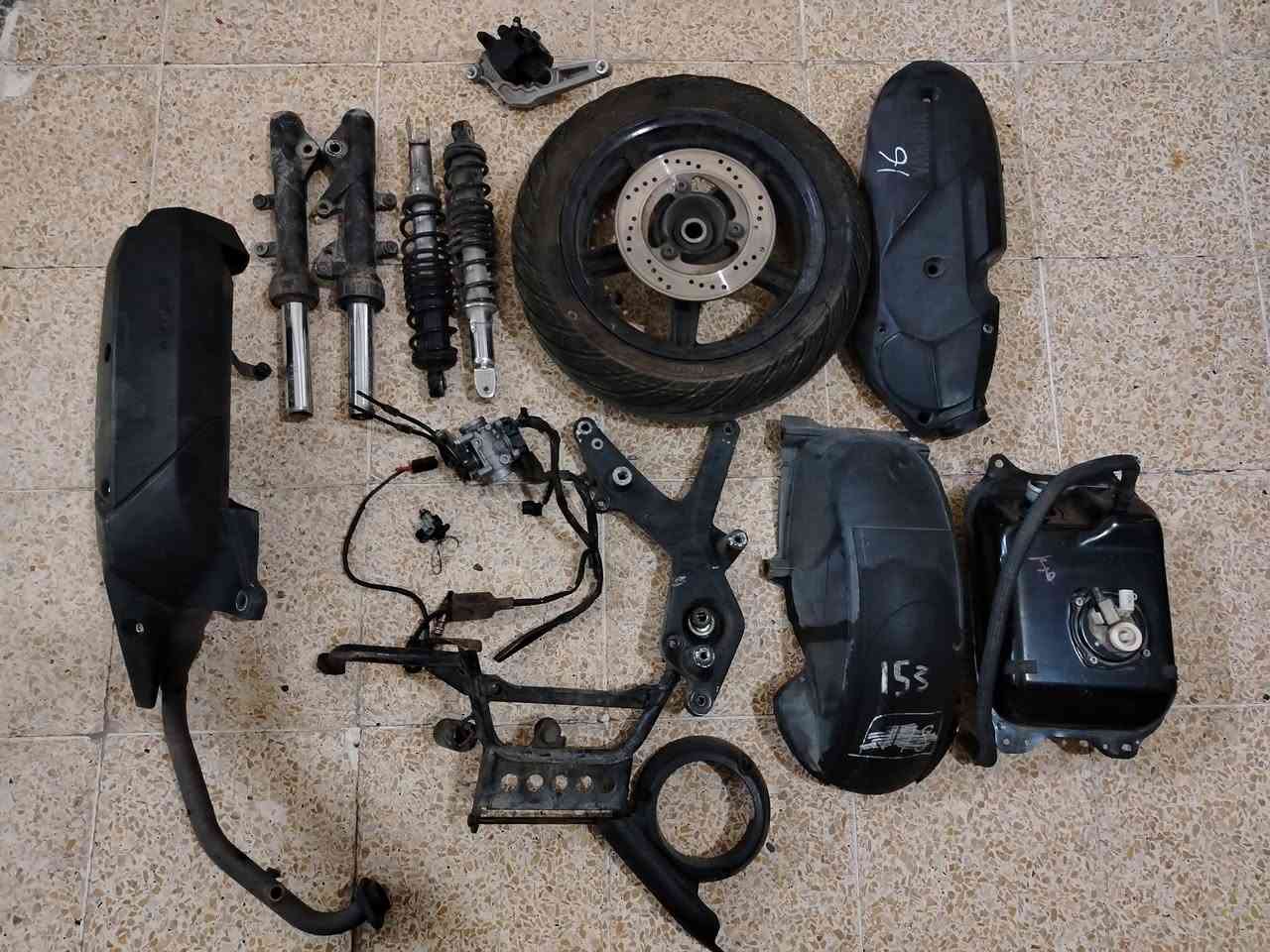 سلام عليكم غراض لبيع شمعه فقط 18 رقم التلفون *********** مكان بغداد مدينة الصدر
