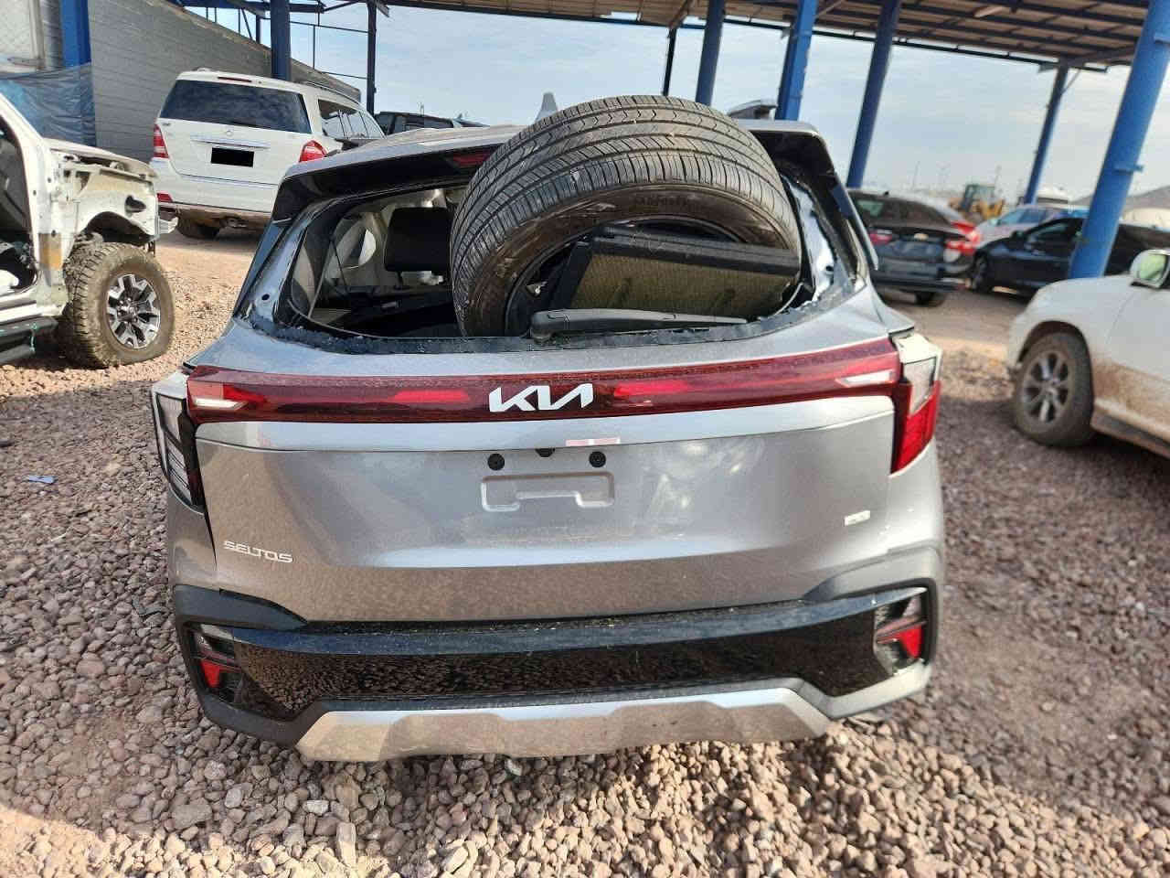 ( إلى زبائننا الكرام ) 
للبيع فقط 💵
كيا سليتوس
موديل 2024
فول مواصفات 
فتحه بصمه 
فئة ( SX ) 
مكينه كير شواصي لغود كفاله
السعر  ( 55 ) ورقه 

للتواصل متوفر فقط ( اتصال + واتساب)
***********

ملاحظة / كل مايخص عالم السيارات الوارد الأمريكي والكندي تجدونه داخل على الصفحة وعمل متابعة ليصلك كل ماهو جديدنا هذه الرابط 👇👇👇👇

https://www.facebook.com/share/1D6EzpfWub/?mibextid=wwXIfr
