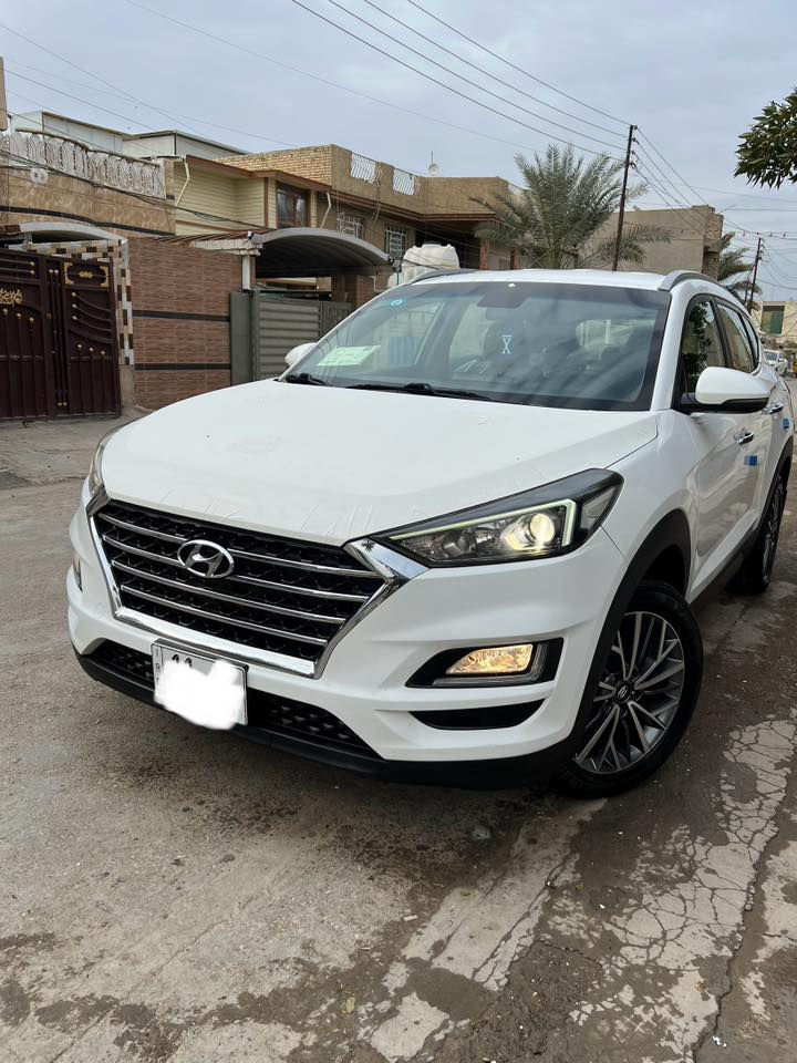 السلام عليكم 
توسان 2020 خليجي شركه الكاصد مكفوله كفاله عامه من الصبغ والبارد والشخوط وكلشي سياره وضع الشركه مكينه وكير وضع الشركه صدر امامي وخلفي وضع شركه تراي زيرو طكه متسمع سياره ماشيه 26 حقيقي وعل فحص فابلون شركه ولزكات شركه بعدهن بيهه شرط حته اريل بعده فابلون شركه مامفتوح نايلون شركه هم بعده سبير ولعده مانزلات وكتلوكات شركه بعدهن  بيهه سياره زيرو بعدهه بوضع الشركه لوك جديد 
بصمه لاخ بعدهه مامستعمله سياره جديد جدن لوك مواصفات 
كشنات كهرباء عدد 2
بصمه تشغيل 
بصمه ابواب 
لايت عدستين زنون 
بكلايت آيل ايدي 
شاحن واير لس 
حساس امامي وخلفي 
كامره خلفي دواره 
خمس ويل كب 18 
تبريد قطعتين 
مري شفط 
لد نهاري 
ترايش نيكل 
سايد بريك رجل 
تحكم ستيرن جهتين 
3انضمام قياده 
عادي وسبورت ونورمان
ايكو اقتصاد بانزين
شاشه بلوتوث 
مكينه 2000 دوش لمرغوب 
باقي مواصفات توسان معروفه رقم بغداد دولي جديد هزه جديده سنويه بسمي مجدده لغايه 2031 اتصال *********** مكاني بغداد
