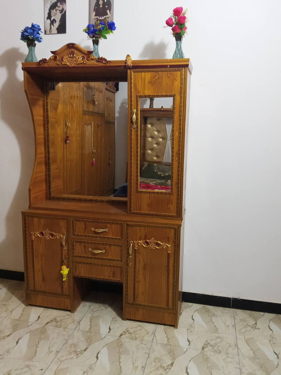 السلام عليكم غرف نوم للبيع استخدام قليل *********** الرقم بيه واتساب
