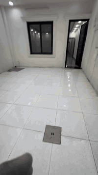 دار طابق ونص صفر للايجار 

125 متر يتكون من كراج و استقبال ومطبخ مفتوح ع هول و مجمع صحيات داخلي وخارجي و غرفة نوم كبيره 

وطابق الثاني غرفة نوم كبيره 

العنوان؛؛؛ حي عدن قرب جامع تحسين سوراني 

حصرآ مطلوب عائله قليله 

الايجار؛؛؛ 400 الف قفل 
***********6
