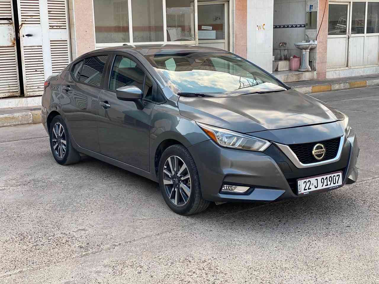 nissan versa 2023 sv 
فقد بنيد صبغ و مكانين بارد بسيط
ارباك استيرن و تكمه طاك راجع سستم 
ماشية ٦٣ الف ميل 
مرقم كامل تحويل و غرامة شرط 
سيارة جاهز بدون مصرف 
سعر 111ورقة قفل 
كورك و واتساب
***********
