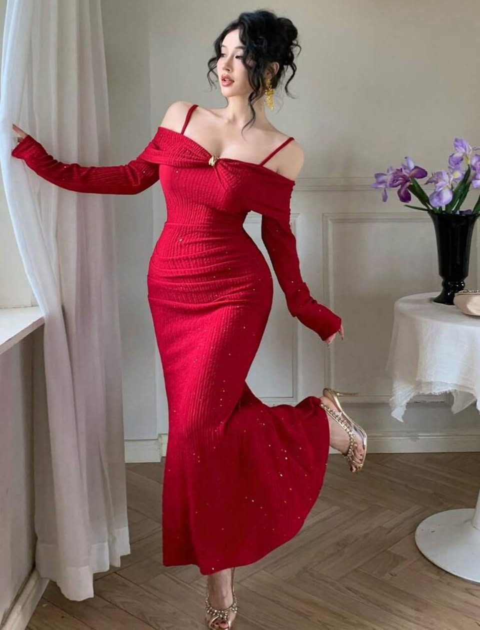 فساتين للبيع 
نفس الصور بالضبط 
للاستفسار خاص 
متوفر توصيل داخل بلدروز ومحافظات ♥️ 

*ملاحظه الفساتين من شي ان يعني جددد ❤️‍🔥


**إذا كنت صاحب هذا الإعلان وتريد حذفه لأي سبب، رجاءا أرسل رسالة إلى الدعم الفني**