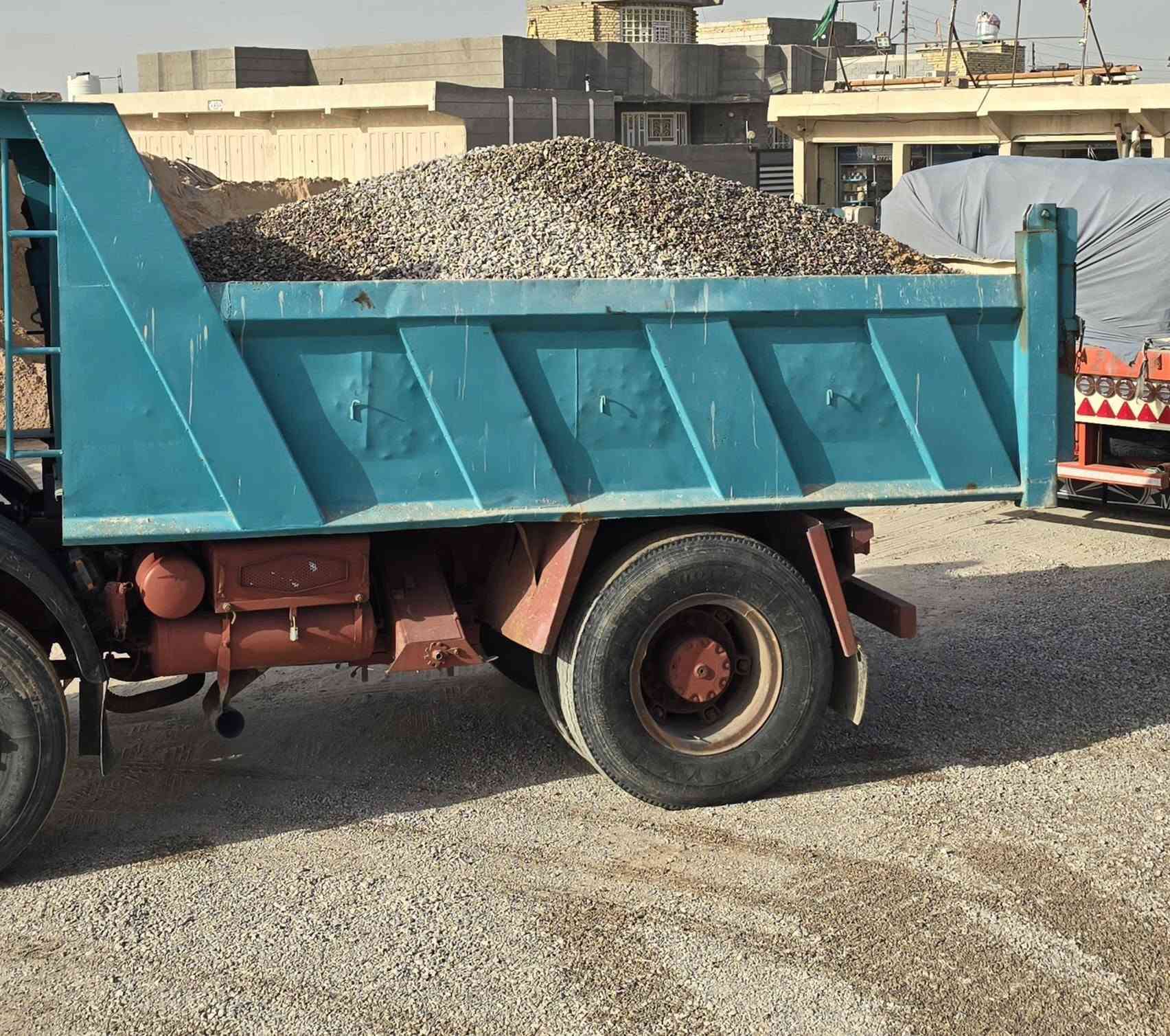 سكلة لبيع مواد البناء 
قرب محطه سما الفرات  اسعار مناسبه وأجره قليله
سمنت الطن ٩٨ الف
رمل زبير      ٣٥ الف.    تك  ١٤٠ الف
رمل ناعم      ٤٥ الف.    تك ١٨٠ الف
حصو جلات  ٤٣ الف.    تك ١٦٠ الف
بحص           ٤٣ الف.    تك ١٦٠ الف
طابوك          ١٢٠الف     تراب حلو ١٥ الف
زميج            ٢٠ الف
للتواصل والأستفسار الاتصال بالرقم
***********    ----   ***********
