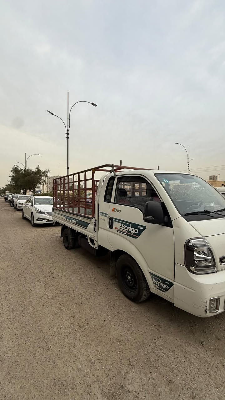 السلام عليكم كيا حمل بنكو 
مديل 2023 ماشيه 136 الف السيارة حلوه بس يرادلها تريتب لان متروكه ضررها باب  ودعاميه مبدل ابلادي  بدون دواخل اثر شك بدون حادث  السعر 145 ورقه وبيها مجال 
للاستفسار اكثر الاتصال على 
***********
***********
