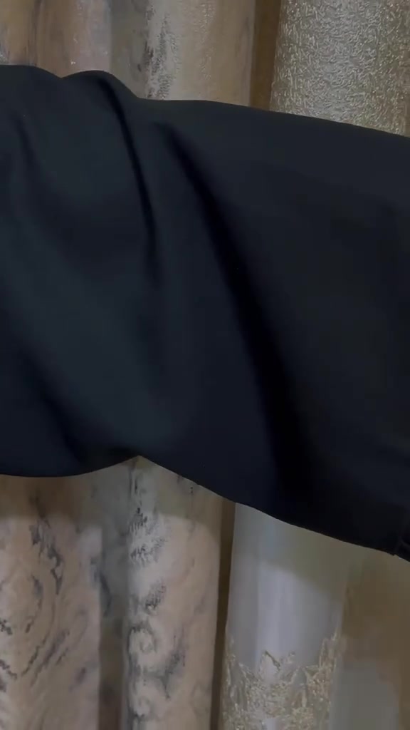 هلو بنات ✨
أوفر الكم عبايات خليجية درجة أولى 🤍
سواد فاحم وخامة تجنن وتفصيل مرتب يفتح النفس ✨
ستايل فخم وراقي يناسب كل الطلعات 🤎
والسعر كولش مناسب من 10 إلى 15 الف 🤍 
مكاني بالثعالبة ويوجد توصيل


**إذا كنت صاحب هذا الإعلان وتريد حذفه لأي سبب، رجاءا أرسل رسالة إلى الدعم الفني**