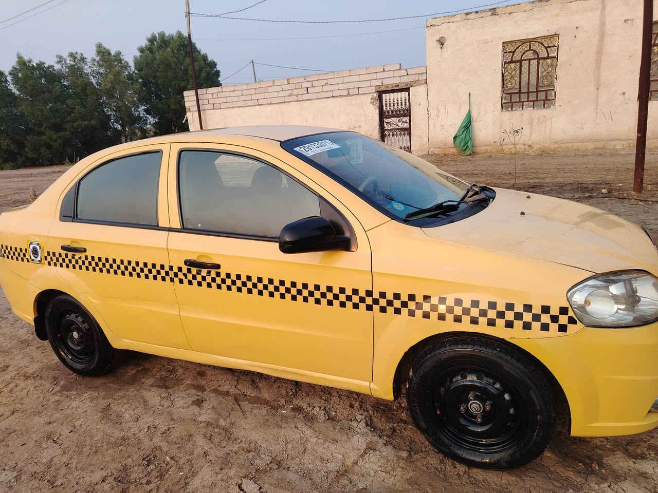 السلام عليكم افيو موديل 2011 شركه عامه  كير اوتو رقم مثنئ سنويه 2028 سياره مكفوله من ضربه وتبديل وصبغ سياره جاهزه حداديه كير مكينه خير من لله  تبريد تدفئه تخم تاير سياره جاهزه مكاني ديوانيه مهناويه ***********
