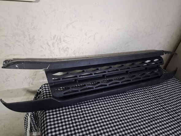 السلام عليكم 
غراض FJ للبيع 
١- سبيسر انج وربع ١٠٠ الف
٢-تعلاية لوي خلفي ٣٠ الف
٣-شباك ٢٥ الف
٤-مازدا جهة اليمين ٢٥ الف
٥- مسجل شاشته مكسوره ١٥ الف
٦-اطار مسجل ٢٠ الف
٧-درع بطانة جاملغ  عدد٢ ١٠ الاف
٨-دكت تبريد ٣ قطع ١٥ الف
٩- يدة قفل باب السايق ١٠ الاف
١٠-هوائية  ٥ الاف
***********
