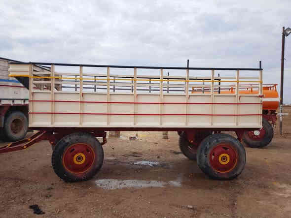 السلام عليكم
للبيع عربانة صينية 4٫5. اربع متار ونص
مال ابو ردين  نضيفة لاخياس ولا كسر جديدة 
السعر (2٫800) مليونين وثمن ميه وبيه مجال 
مكان موصل ربيعة مفرق تل حيال الشراي يتصل ***********_____
