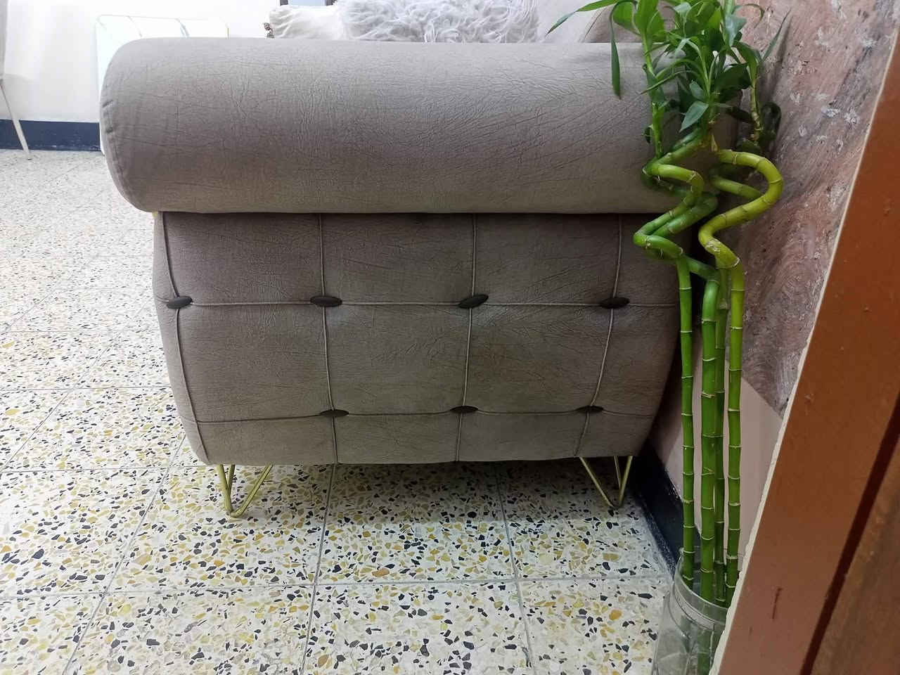 ديوان البيع تفصال اي ضررا ما بيه السعر 300 وطبلات 60 الغراض نضيفات اي ضرر مابيهن


**إذا كنت صاحب هذا الإعلان وتريد حذفه لأي سبب، رجاءا أرسل رسالة إلى الدعم الفني**