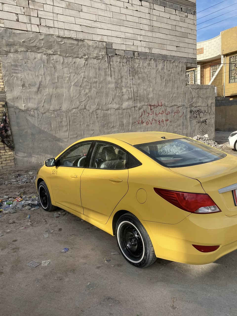 سلام عليكم اكسنت موديل 2013 بيه جاملغ وبنيد والباقي كفاله لونه الأصلي رصاصي خليجي السياره كلش حلوه ومرتبه احلى من الصور مكينه كير حداده تبريد تخم تاير كهربائيات كله جاهز تحويل ثاني يوم مكاني بصره سعر 75 مستعجل عله بيعته رقم الهاتف ***********
