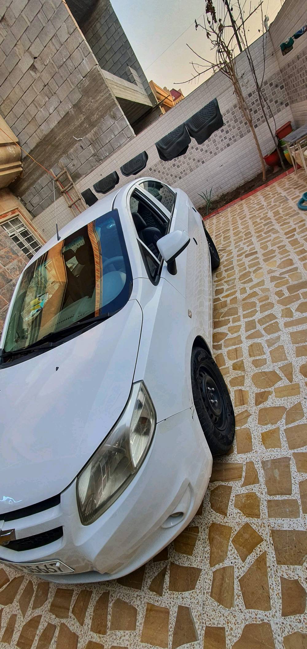 شوفليت سايل 2012
بيع او معارض بسيارة 
السيارة بيها ضربات  والسيارة  بيها منظومة غاز 
السيارة باسمي 
عندك سيارة دز صورها ان شاء الله نستفاد 
والسعر 55  
***********
***********
***********