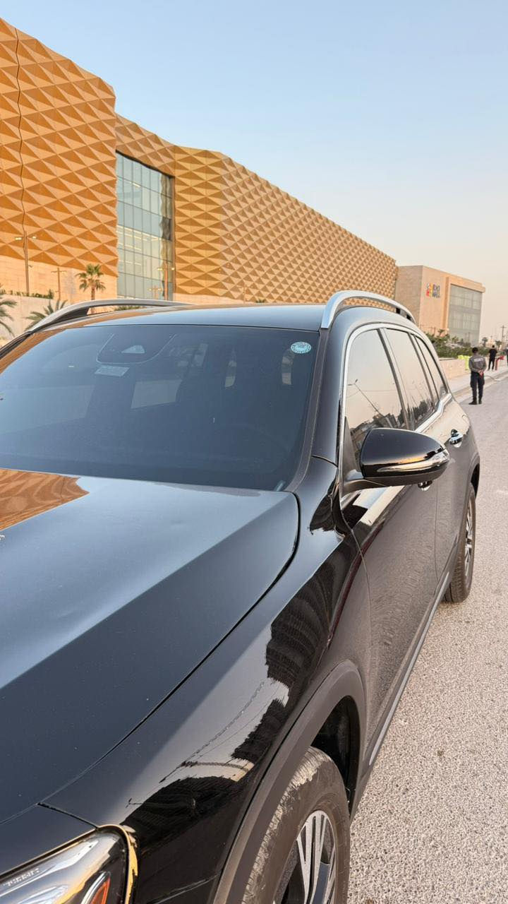 مارسيدس GLB250 موديل 2024
رقم شمالي ب اسمي
وارد امريكي حادث 
السياره مضلله وبيها موافقه من اربيل وبعدها صالحه 
مواصفاته 
انارة محيطيه
داخل جلد
لايت زينون 
حساس وكامره خلفيه
مري شفط
ارضيات صيفيه وشتويه 
7 راكب 
شاشه الداخليه وشاشه الاعطال الشكل الجديد
كراسي كهرباء بالكامل + مساج
بعد هواي مواصفاته
السياره حلوه وكاعده ومابيها اي نقص
مكان السياره بغداد شارع ابو غريب القديم مجمع الود 
سعرها ٣ شدات و٢٠ ورقه 
رقم هاتف 
***********
