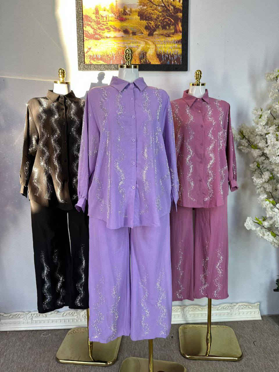 سوت طلعه موديل ايجنننننن 
يتكون من قطعتين قميص مع بنطرون كيلوب 
قياسات كامله 
قماش صيفي


**إذا كنت صاحب هذا الإعلان وتريد حذفه لأي سبب، رجاءا أرسل رسالة إلى الدعم الفني**