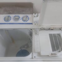 غساله ياباني نضيفه شغاله اي عطل مابيها السعر 40 الف للاستفسار 07718499...