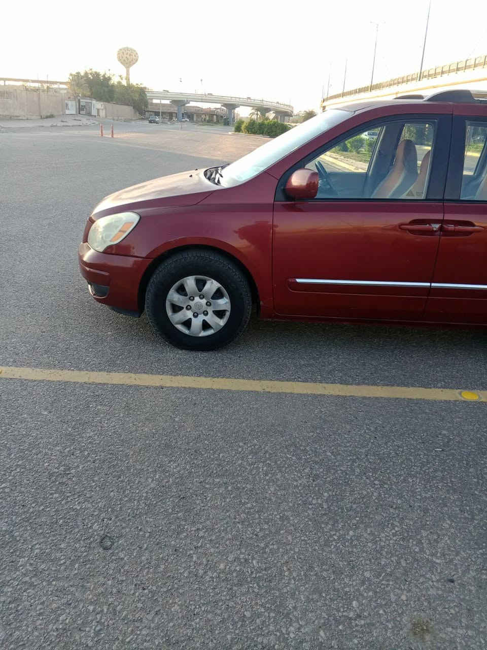 هونداي الانتر موديل 2007 رقم بغداد نكليزي بسمنه مكفوله من ضربه وصبغ كير مكينه حداديه تبريد كله شغال وخير من الله ٧ راكب السياره كلها ليبل واحد ونضيفه ونضافته كدامكم بلصور رايدها ١١٠ وبيهه مجال بسيط للشراي مكاني كربلاء اليريده يتصل ويدلل بخدمته ***********
