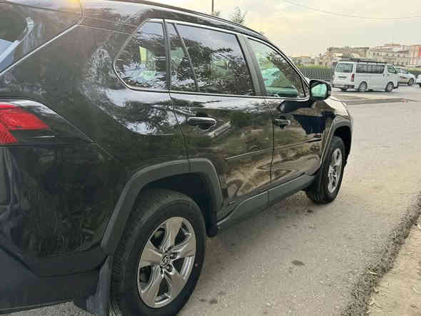 ‏2024   TOYOTA RAV4 XLE Hybrid.
اللون الخارجي  اسود
  عداد 18 الف مايل  
وارد  امريكي 
 الفحص  كامل
         
الاضافات :

•دفع رباعي 4*4
• ماتور 2500cc هايبرد
• قير اوتوماتيك 
• كراسي مخمل
• شاشة كبيرة
• كاميرا خلفي
• رادار امامي
• مانع تصادم
• محدد مسرب
• تصحيح مسار
• مثبت سرعة
• مانع انزلاق
• استيرنق متحرك
•ابل كار بلاي 
•اندرويد اوتو 
• تحكم طارة
• إنارة ترحيبية
• مري كهرباء
• غمازات عالمري 
• حساسات تجاوز BSM 
• شاشة اعطال
• زجاج كهرباء ملون
• اضوية امامية زنون LED
• اضوية خلفية LED
• كشافات زنون LED
• اضاءة فل زنون LED
• ليد زنون نهاري
• نظام صوتي مميز
• أوامر صوتية
• حساسات ضغط هواء الإطارات
‏• GPS
• 3 أنظمة قيادة (eco, ev, sport)
•تبريد  2 قطع  مركزي
• هولد كب
• ركايات وسط
• بلوتوث
• مدخل USB + AUX

فقط بيع  السعر 24500
رقم الشاصي
4T3RWRFV1RU119357
*********** رقم تواصل
